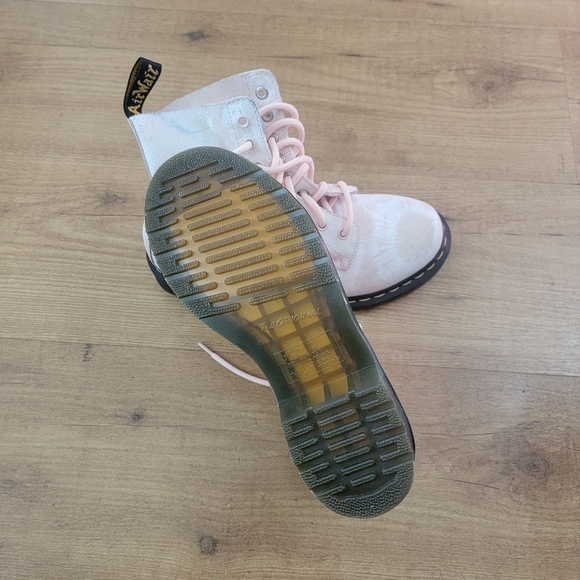 Dr. Martens Tie-Dye Print in Shades of Pastel Pink and White - Picture 13 of 16